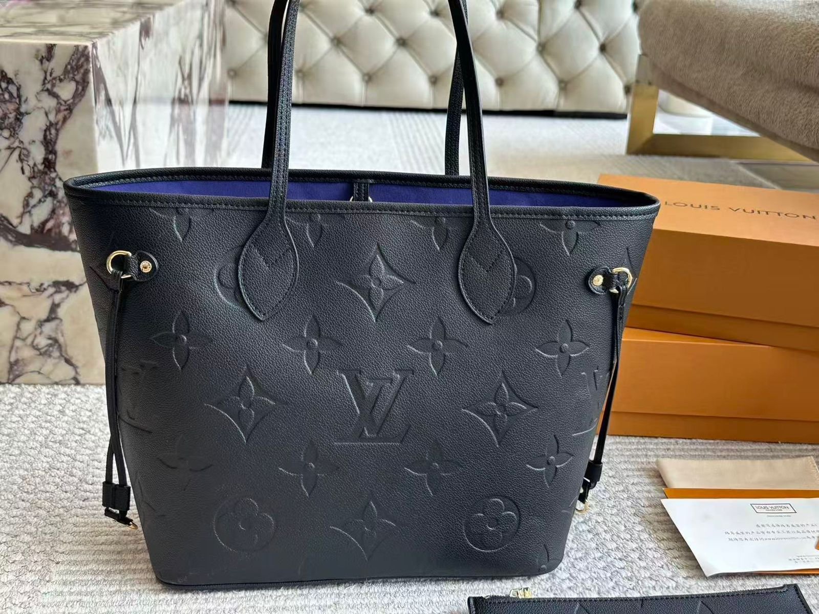 LV re stock top quality