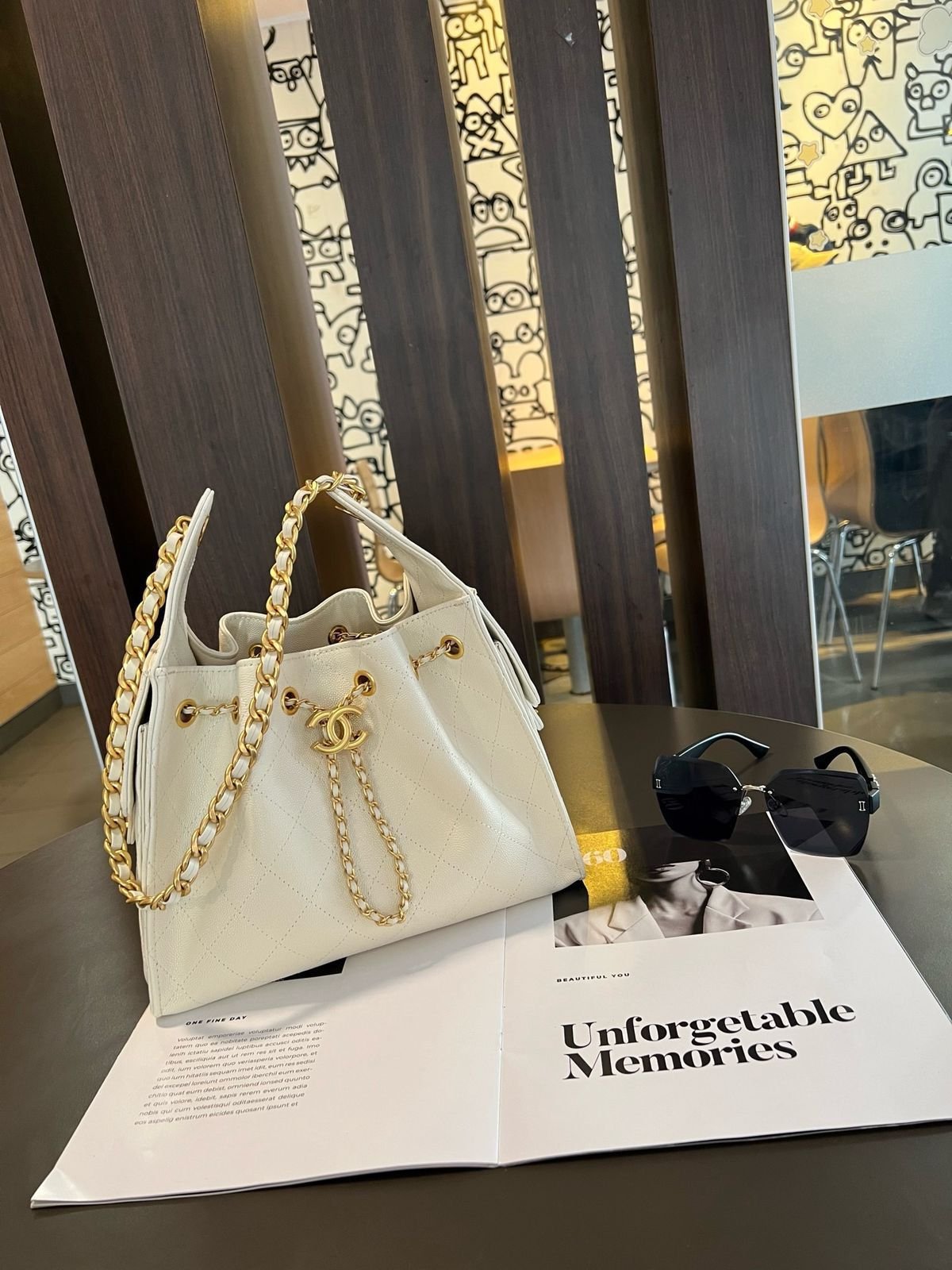 Chanel 22cm